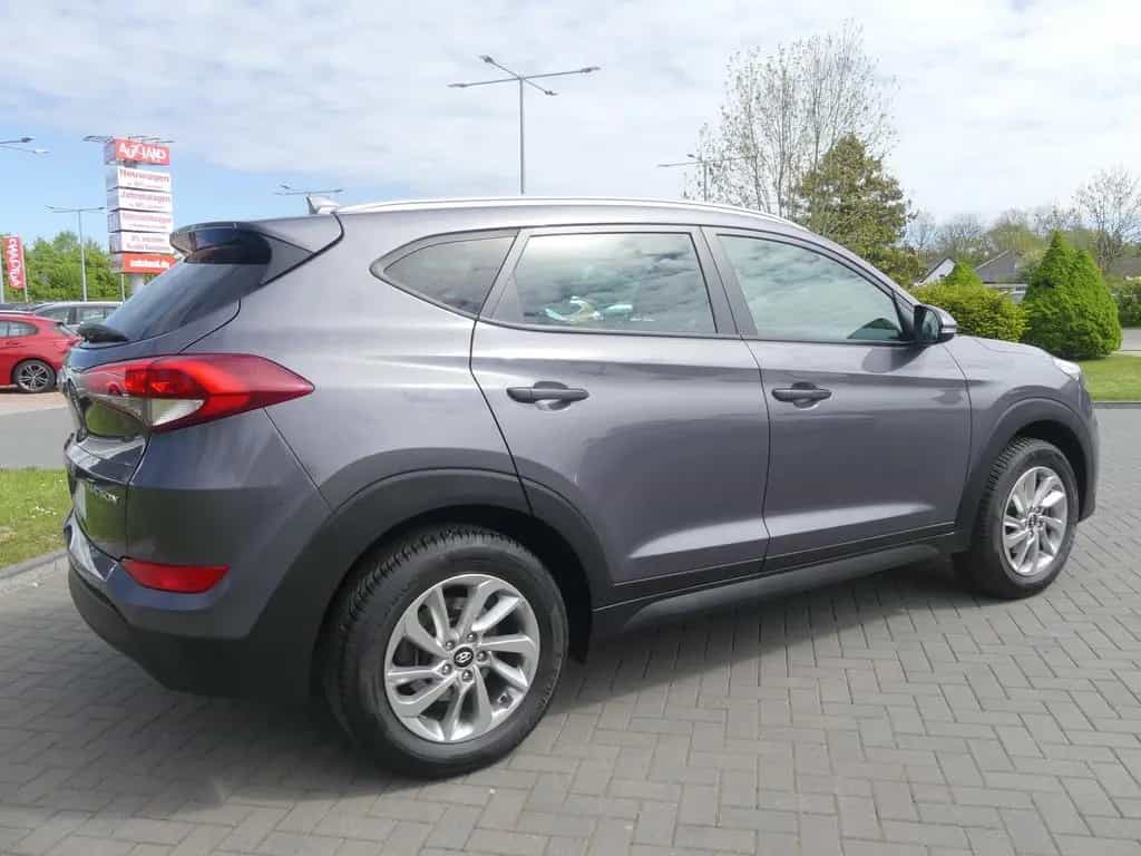 Hyundai TUCSON 1.6 Kamera Allwetter Tempomat Navi Sitzhe 03/2016-photo-4