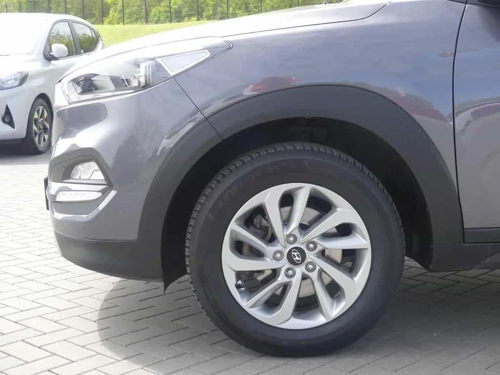 Hyundai TUCSON 1.6 Kamera Allwetter Tempomat Navi Sitzhe 03/2016-photo-7