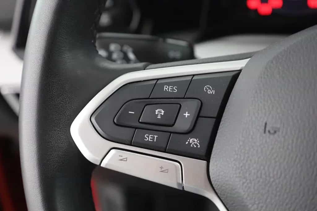 Volkswagen Golf VIII Variant 1.0 eTSI Life Standheizung ACC 01/2022-photo-12