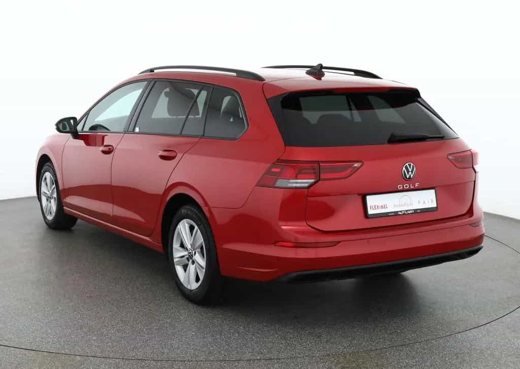 Volkswagen Golf VIII Variant 1.0 eTSI Life Standheizung ACC 01/2022-photo-0