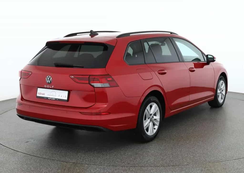 Volkswagen Golf VIII Variant 1.0 eTSI Life Standheizung ACC 01/2022-photo-2