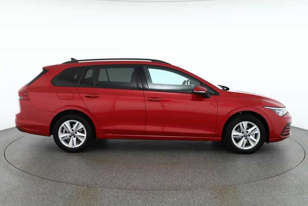 Volkswagen Golf VIII Variant 1.0 eTSI Life Standheizung ACC 01/2022-photo-3