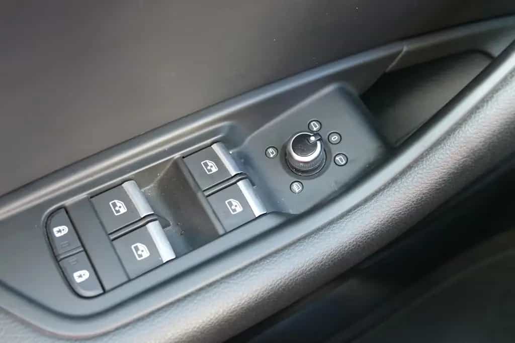 Audi A4 Avant 35 2.0 TFSI advanced DSG LED Navi ACC 12/2019-photo-19