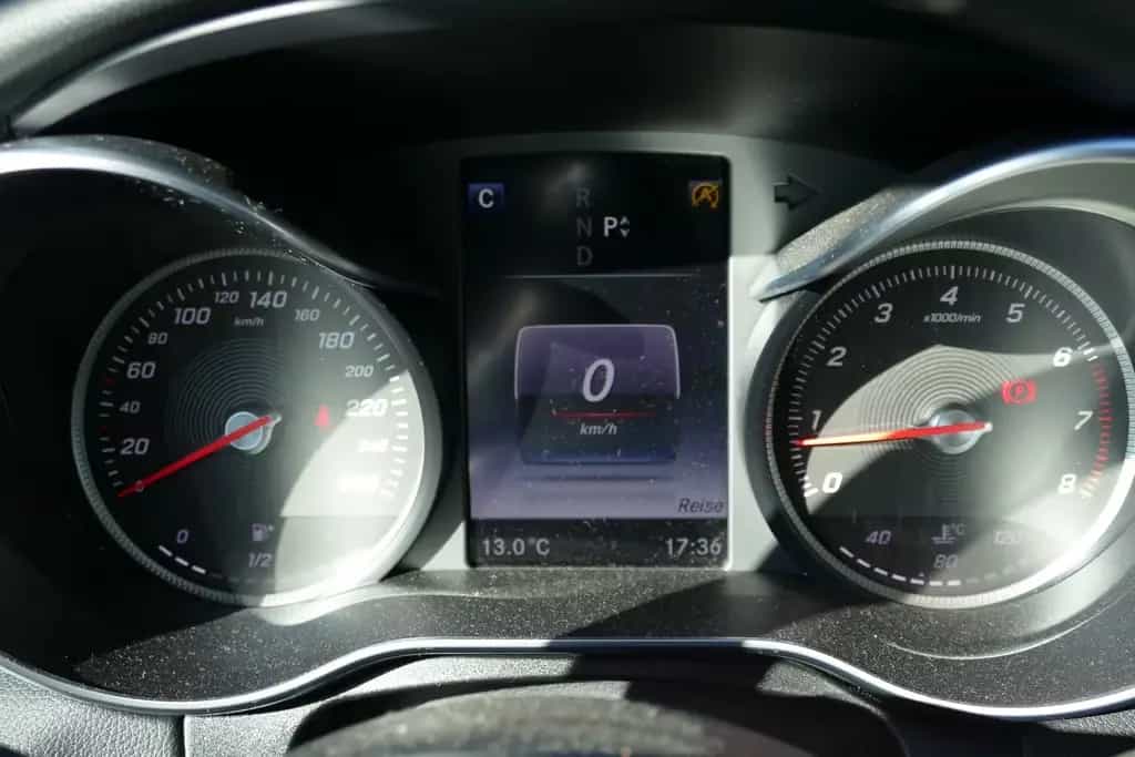 Mercedes-Benz C 180 C180 CGI Avantgarde LED Navi AHK Kamera 12/2016-photo-16