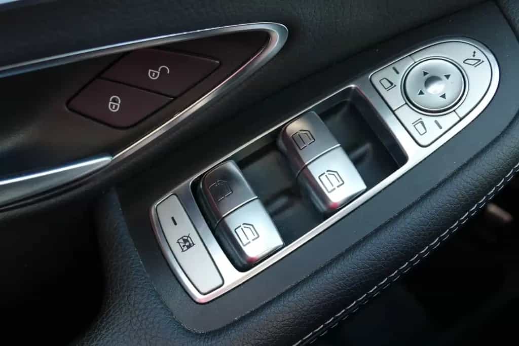 Mercedes-Benz C 180 C180 CGI Avantgarde LED Navi AHK Kamera 12/2016-photo-18