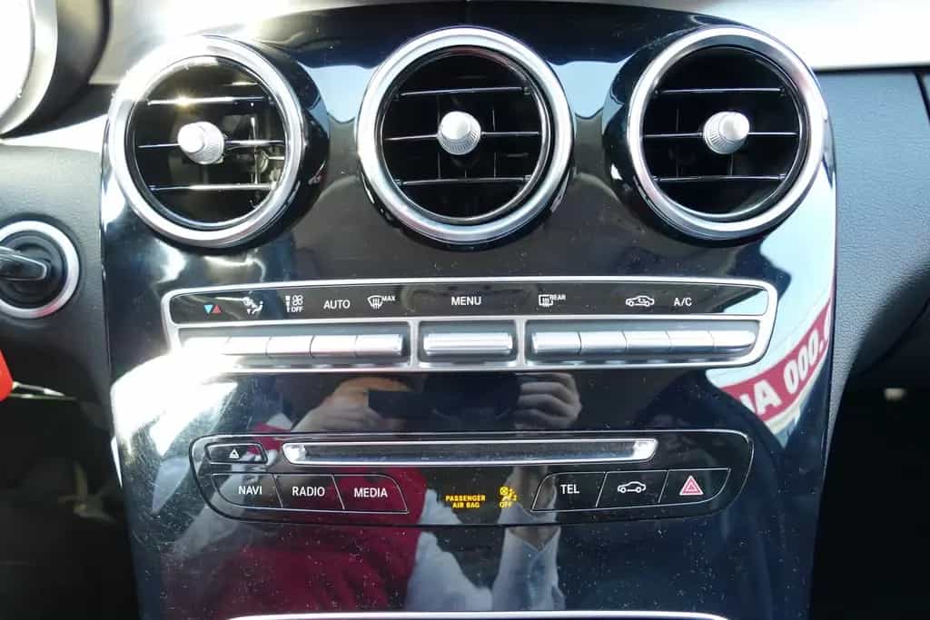 Mercedes-Benz C 180 C180 CGI Avantgarde LED Navi AHK Kamera 12/2016-photo-22