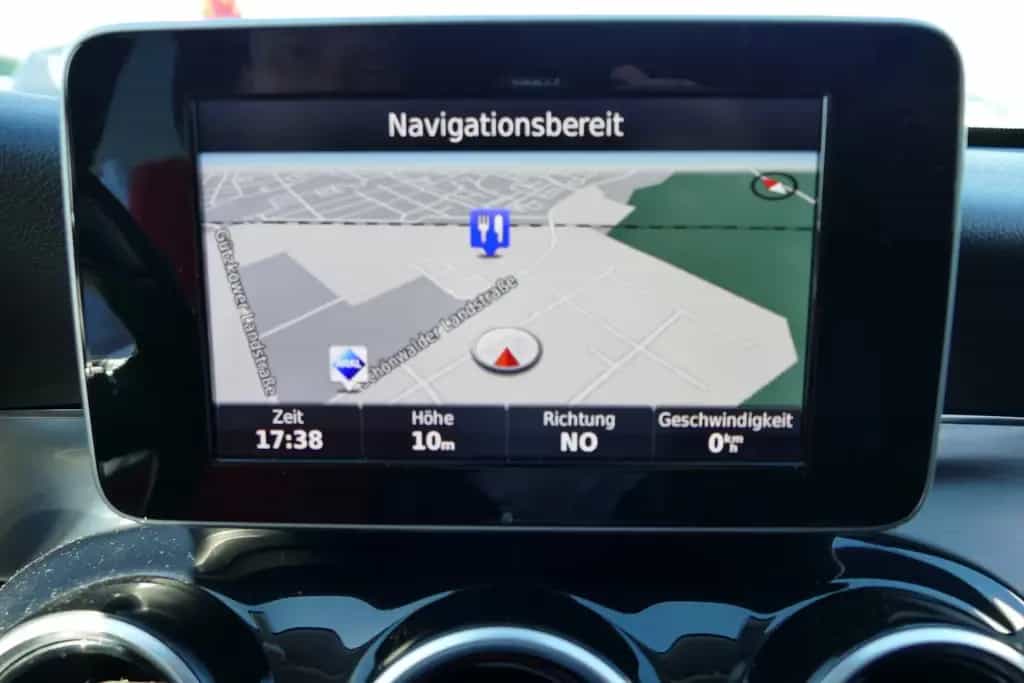 Mercedes-Benz C 180 C180 CGI Avantgarde LED Navi AHK Kamera 12/2016-photo-24