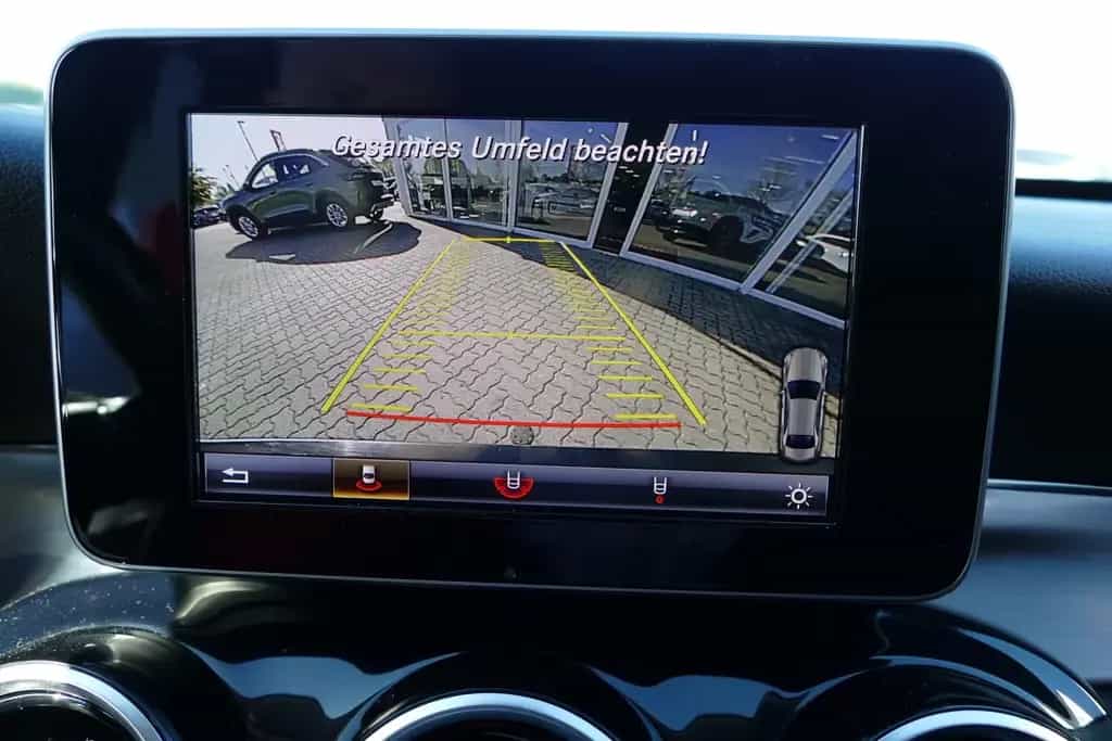 Mercedes-Benz C 180 C180 CGI Avantgarde LED Navi AHK Kamera 12/2016-photo-26