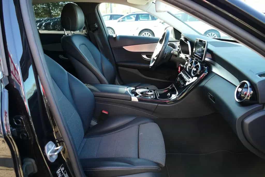 Mercedes-Benz C 180 C180 CGI Avantgarde LED Navi AHK Kamera 12/2016-photo-31