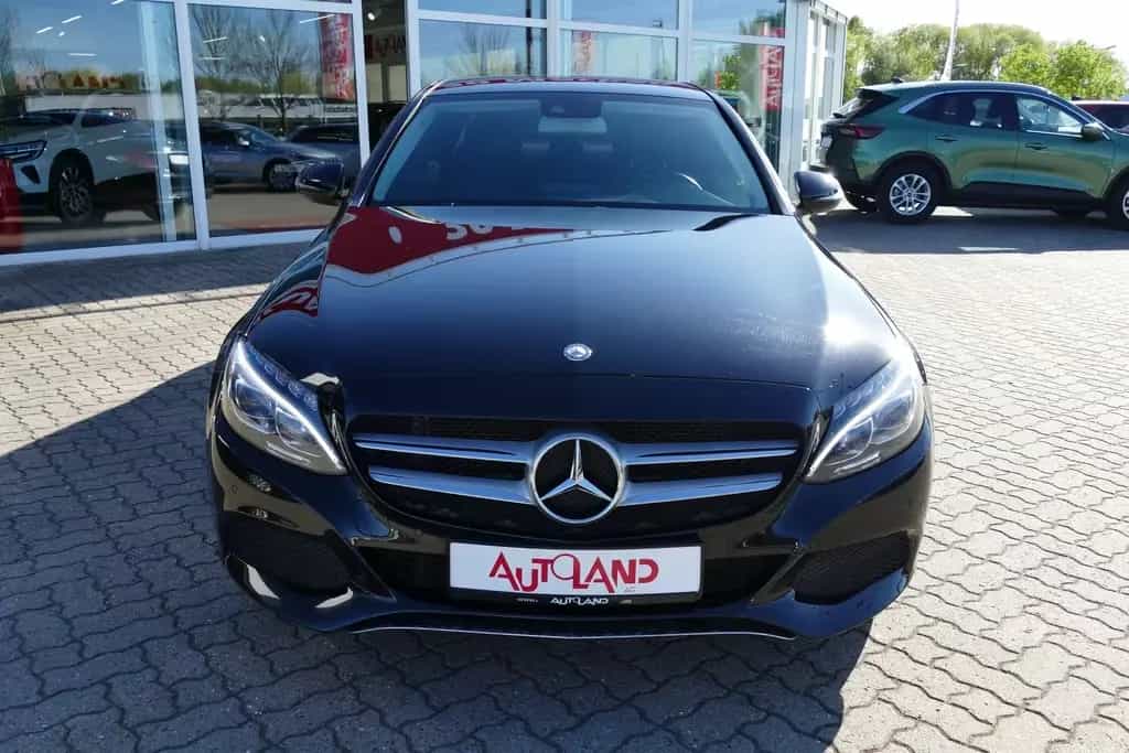 Mercedes-Benz C 180 C180 CGI Avantgarde LED Navi AHK Kamera 12/2016-photo-6