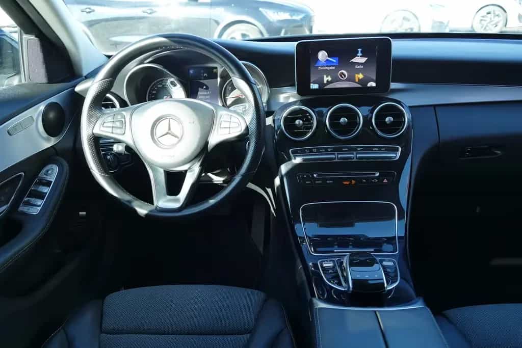 Mercedes-Benz C 180 C180 CGI Avantgarde LED Navi AHK Kamera 12/2016-photo-8
