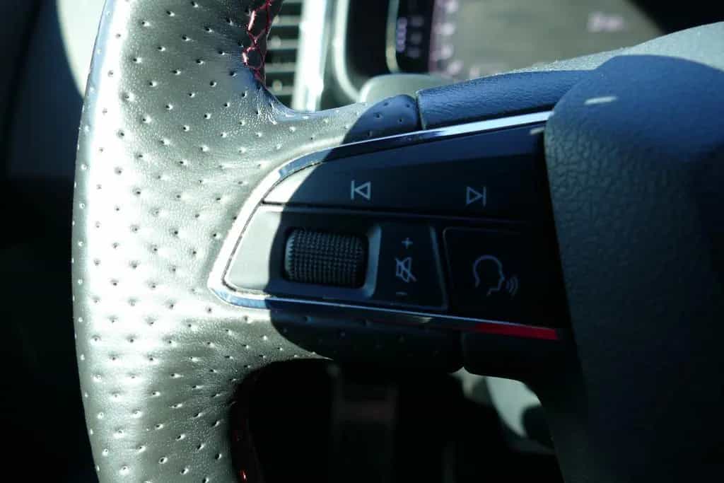 Seat Ateca 2.0 TSI FR 4Drive LED Sitzheizung Kamera 12/2019-photo-11