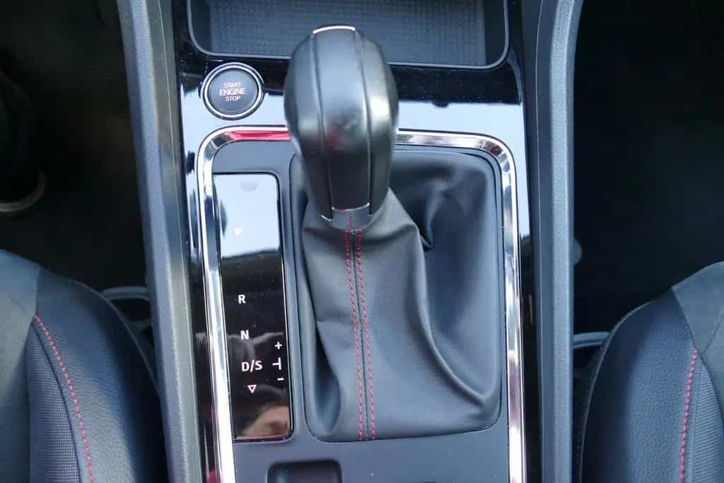 Seat Ateca 2.0 TSI FR 4Drive LED Sitzheizung Kamera 12/2019-photo-20