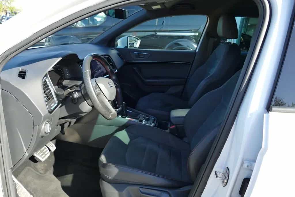 Seat Ateca 2.0 TSI FR 4Drive LED Sitzheizung Kamera 12/2019-photo-27