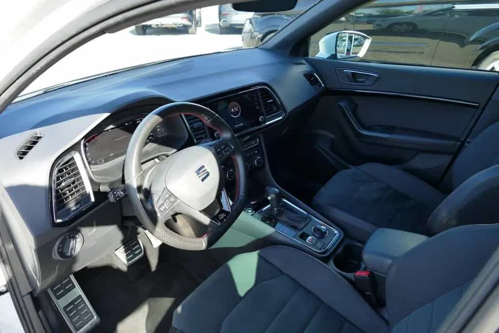 Seat Ateca 2.0 TSI FR 4Drive LED Sitzheizung Kamera 12/2019-photo-7