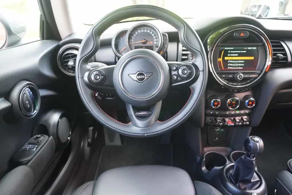 MINI ONE Mini 1.5 One LED Sportsitze PDC USB Bluetooth 04/2021-photo-14