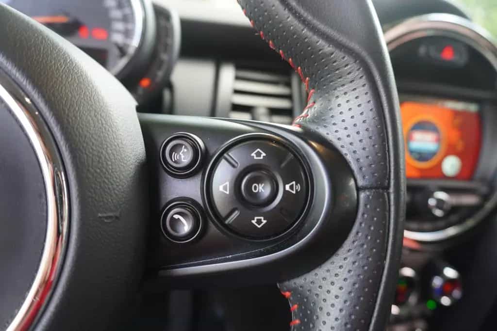 MINI ONE Mini 1.5 One LED Sportsitze PDC USB Bluetooth 04/2021-photo-21