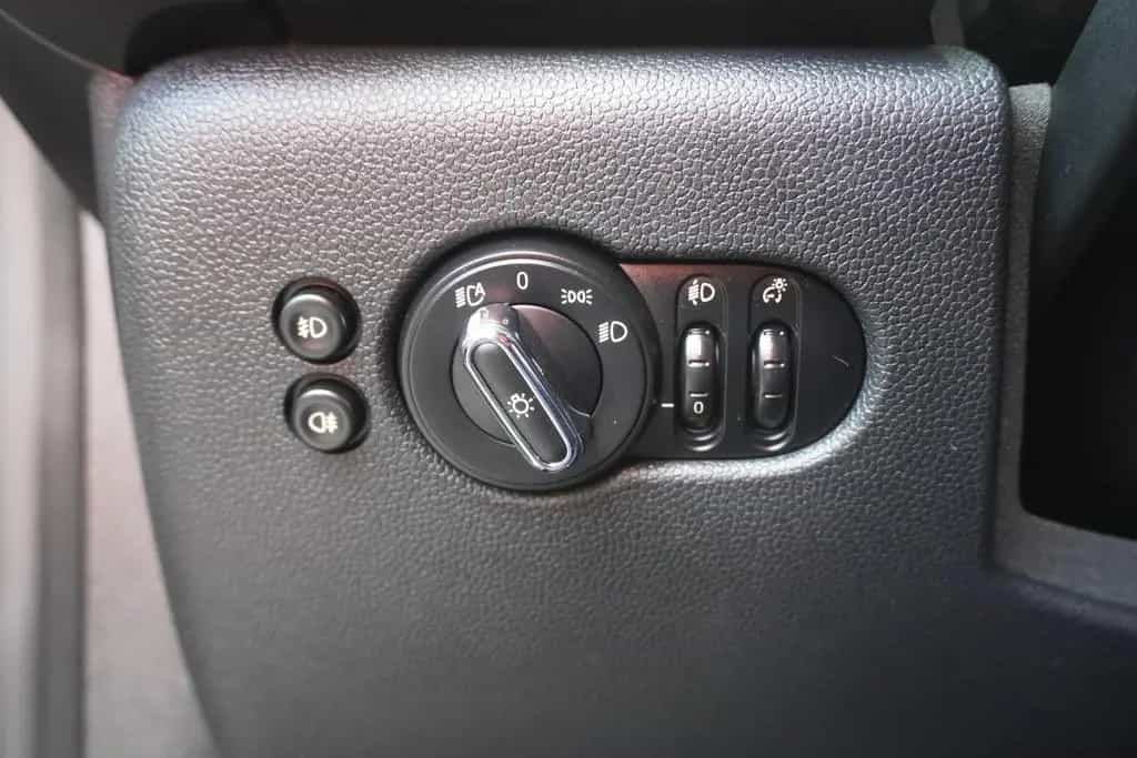 MINI ONE Mini 1.5 One LED Sportsitze PDC USB Bluetooth 04/2021-photo-23