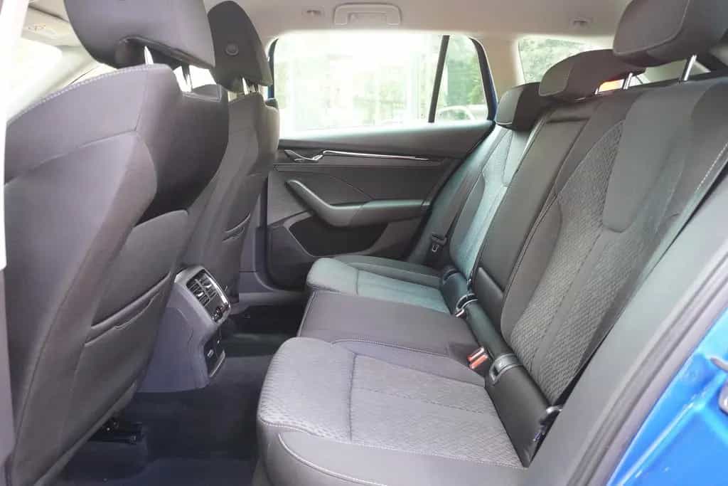 Skoda Octavia Combi 1.5 TSI Clever Navi 4x Sitzheizung 11/2021-photo-11