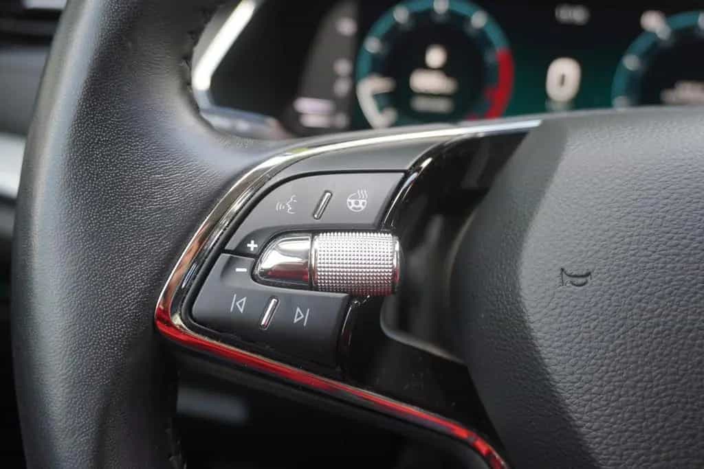 Skoda Octavia Combi 1.5 TSI Clever Navi 4x Sitzheizung 11/2021-photo-27