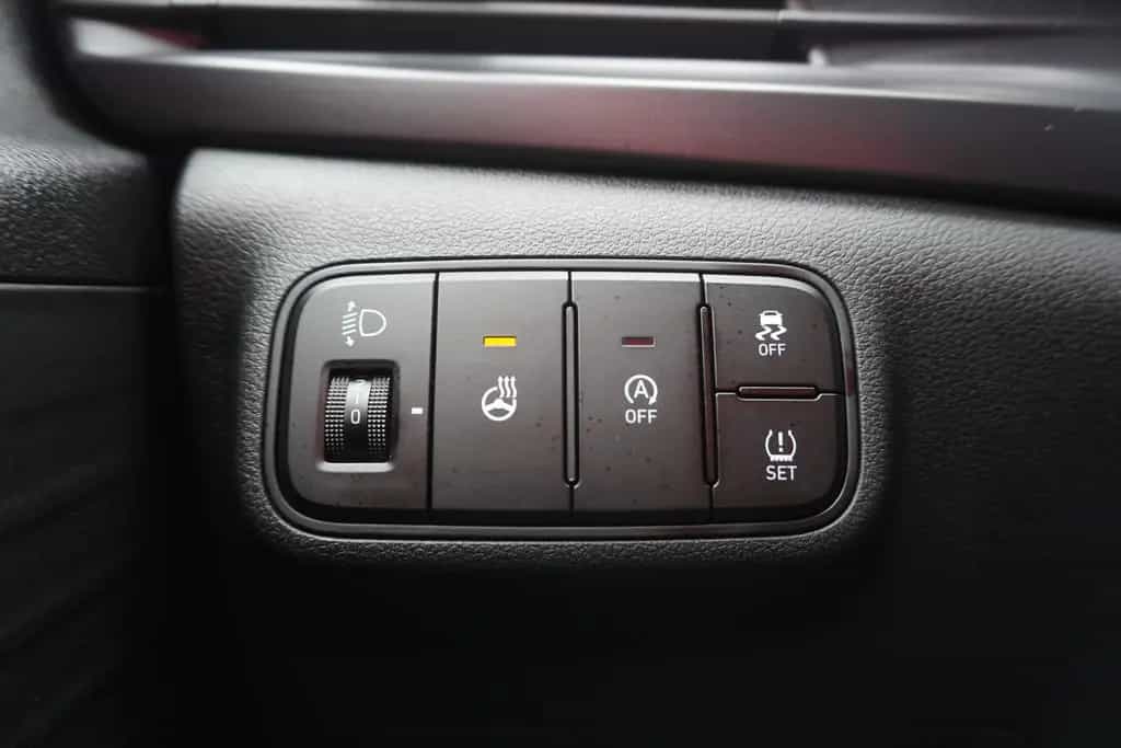 Hyundai i20 1.0 Prime Mild-Hybrid LED Navi Bose Kamera 03/2021-photo-16