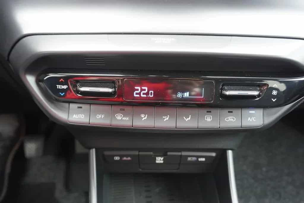 Hyundai i20 1.0 Prime Mild-Hybrid LED Navi Bose Kamera 03/2021-photo-27