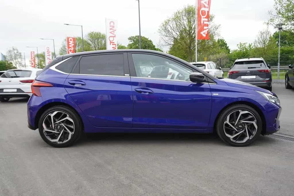 Hyundai i20 1.0 Prime Mild-Hybrid LED Navi Bose Kamera 03/2021-photo-3