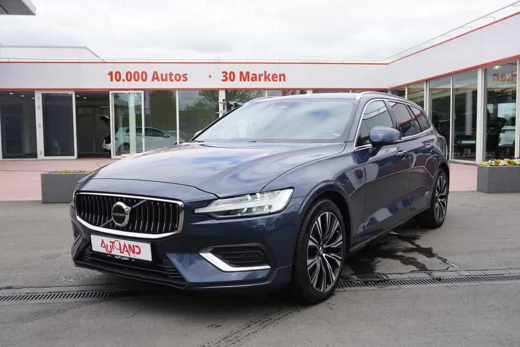 Volvo V60 Kombi 2.0 B4 M-Hybrid LED Virtual Cockpit Na 12/2022-photo-0