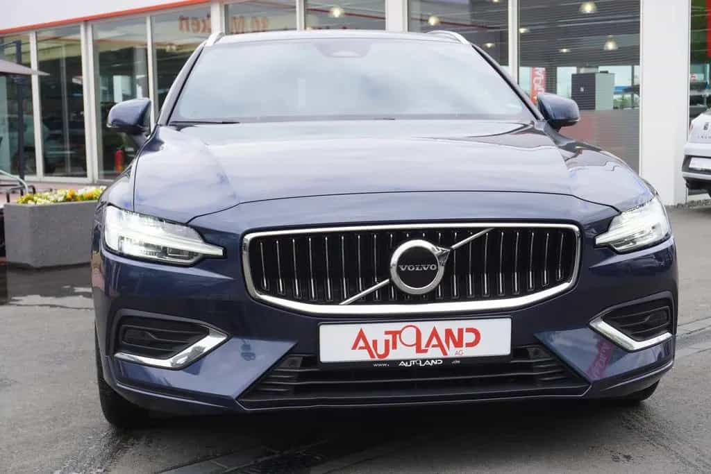 Volvo V60 Kombi 2.0 B4 M-Hybrid LED Virtual Cockpit Na 12/2022-photo-1