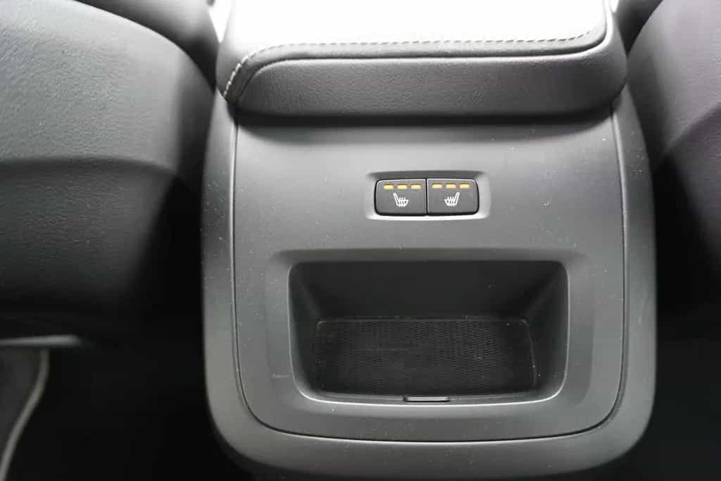 Volvo V60 Kombi 2.0 B4 M-Hybrid LED Virtual Cockpit Na 12/2022-photo-19