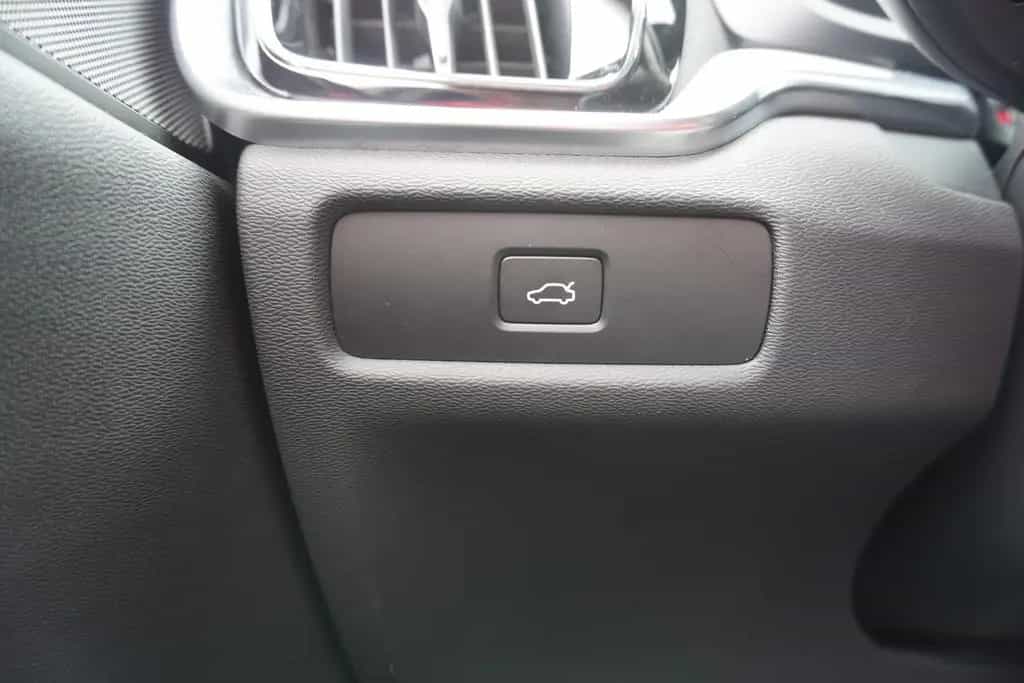 Volvo V60 Kombi 2.0 B4 M-Hybrid LED Virtual Cockpit Na 12/2022-photo-22
