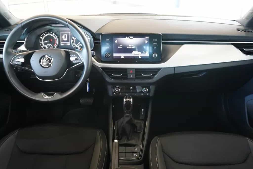 Skoda Kamiq 1.0 Tour LED Kamera Sitzheizung Tempomat 11/2023-photo-10