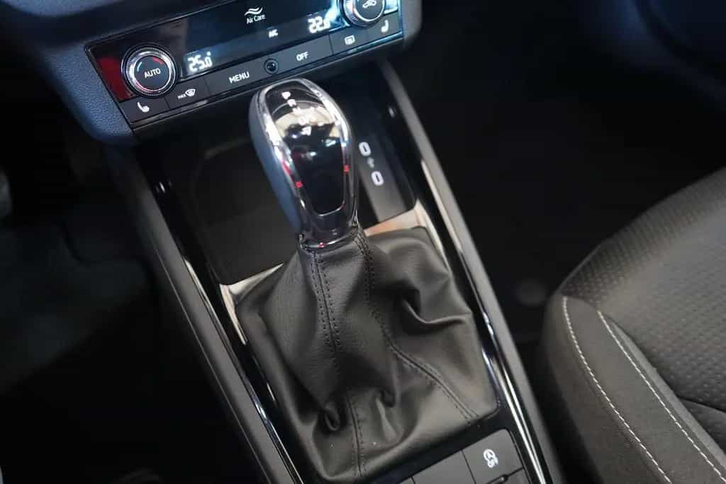 Skoda Kamiq 1.0 Tour LED Kamera Sitzheizung Tempomat 11/2023-photo-26