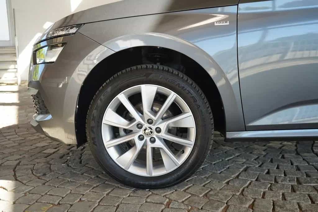 Skoda Kamiq 1.0 Tour LED Kamera Sitzheizung Tempomat 11/2023-photo-9