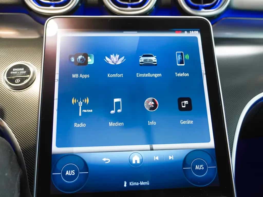 Mercedes-Benz C 180 AVANTGARDE Kamera DAB Totwinkel CarPlay 12/2022-photo-18