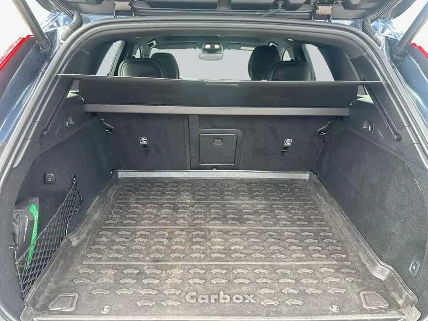 Volvo XC60 B4 D AWD Plus Dark 04/2023-photo-10