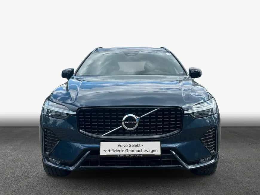 Volvo XC60 B4 D AWD Plus Dark 04/2023-photo-5