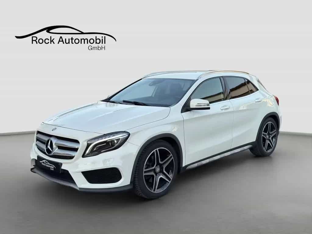 Mercedes-Benz GLA-Class AMG Line Rückfahrkamera *Garantie* 12/2014-photo-1