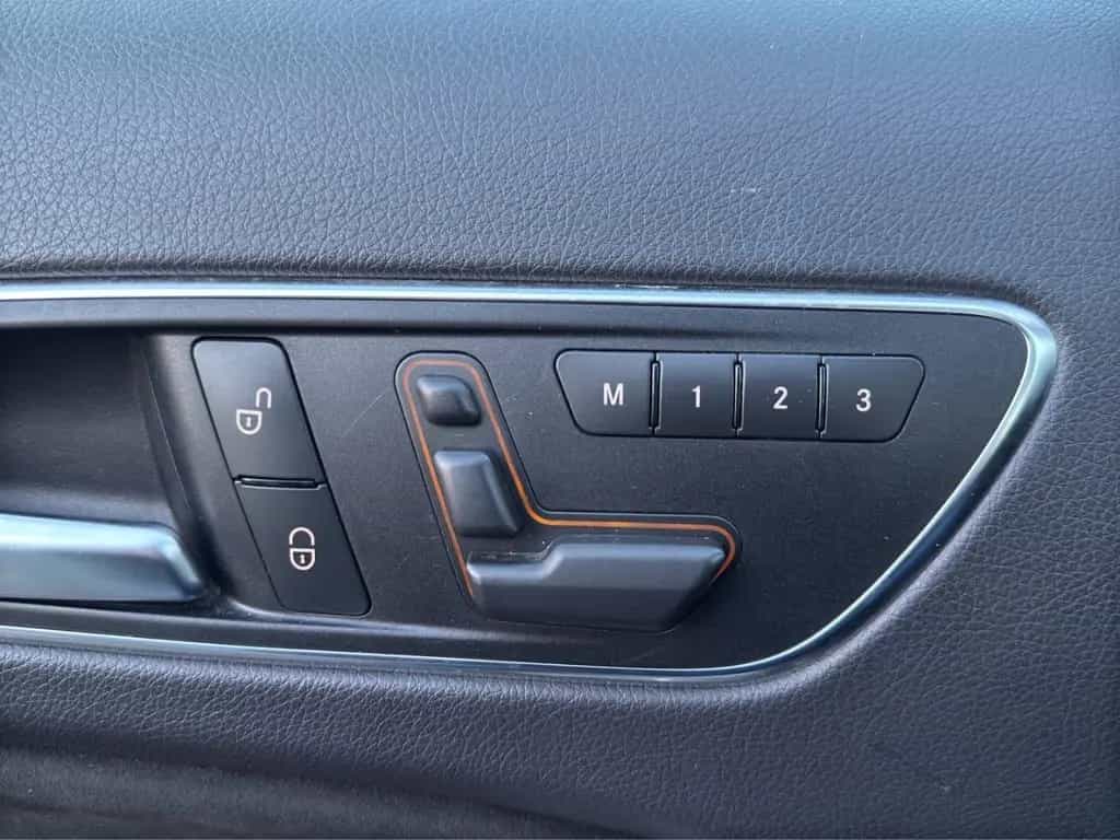 Mercedes-Benz GLA-Class AMG Line Rückfahrkamera *Garantie* 12/2014-photo-19