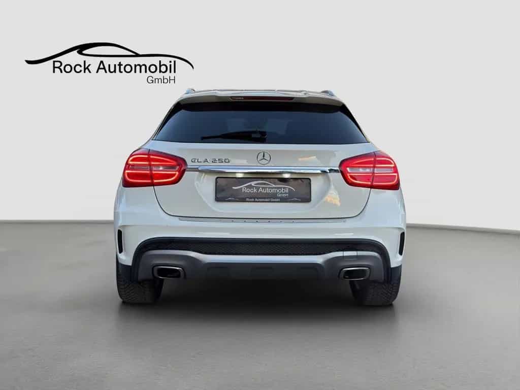 Mercedes-Benz GLA-Class AMG Line Rückfahrkamera *Garantie* 12/2014-photo-8