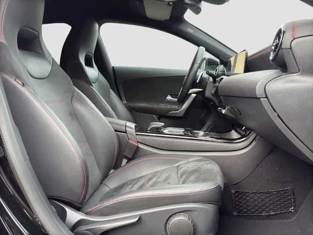 Mercedes-Benz CLA-Class 200 Shooting Brake AMG Line LED 7G *Garantie 07/2020-photo-11