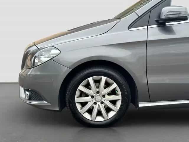 Mercedes-Benz B 180 7G-DCT Automatik *Garantie* 05/2014-photo-22