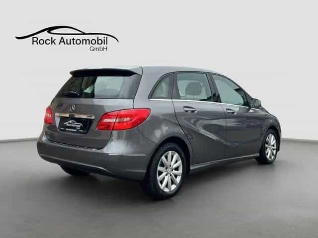 Mercedes-Benz B 180 7G-DCT Automatik *Garantie* 05/2014-photo-4