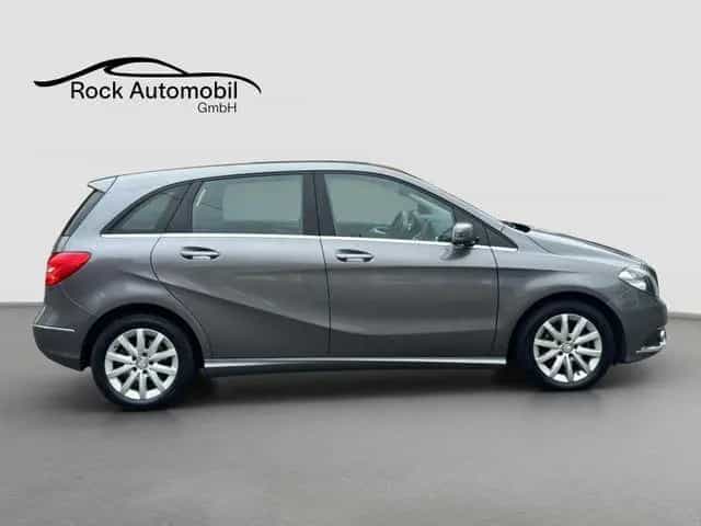 Mercedes-Benz B 180 7G-DCT Automatik *Garantie* 05/2014-photo-5