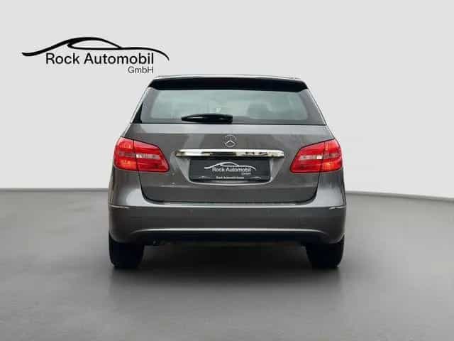 Mercedes-Benz B 180 7G-DCT Automatik *Garantie* 05/2014-photo-8