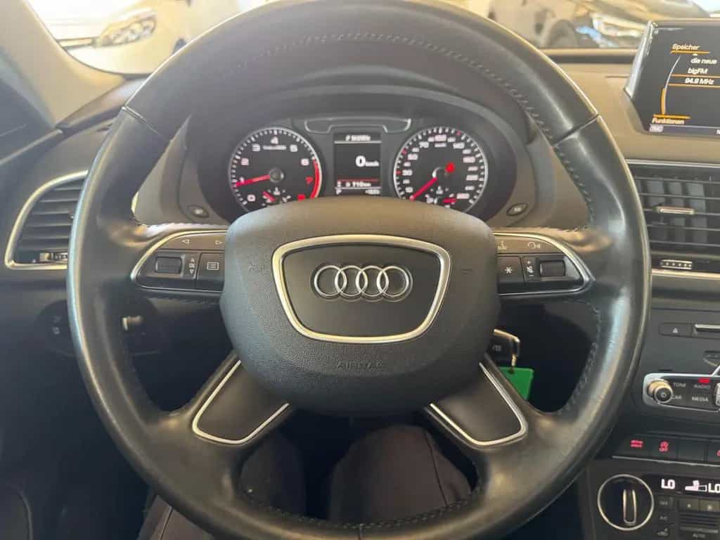 Audi Q3 design+2Hand+PDC+NAV+8Fach+V.Hist. 10/2017-photo-27