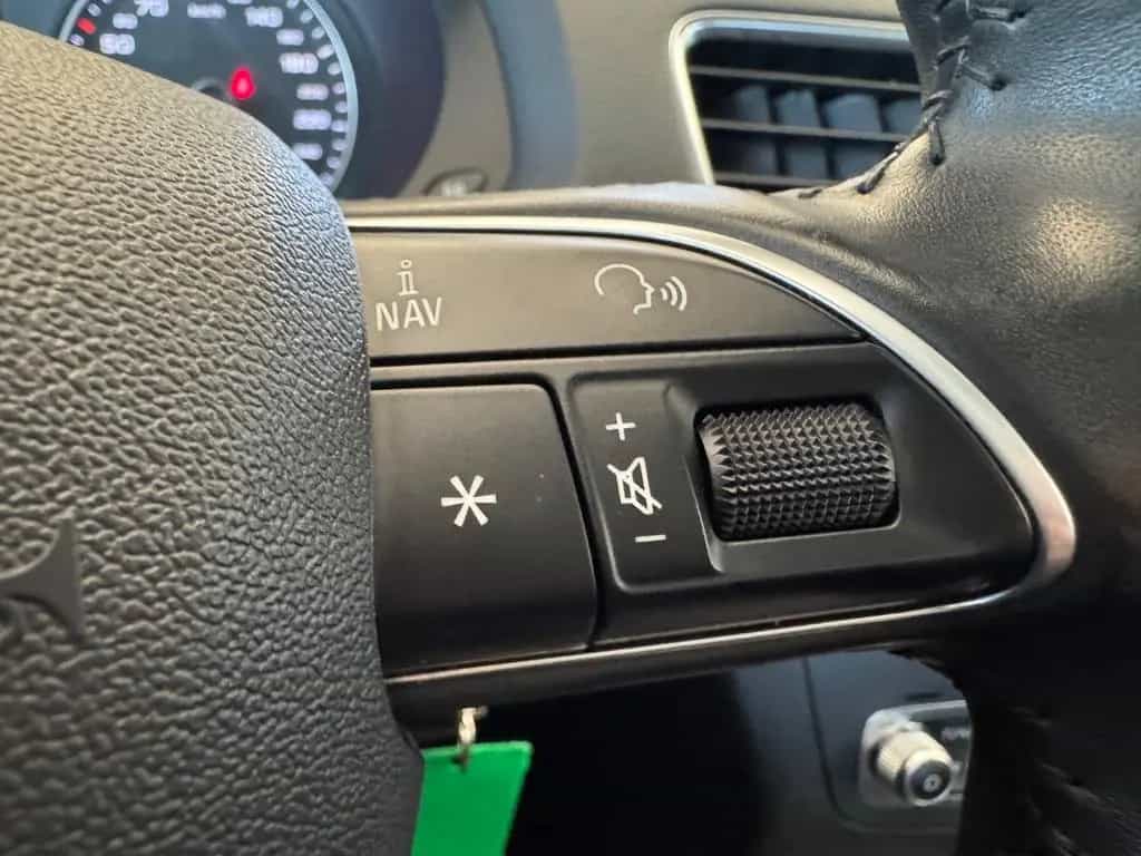 Audi Q3 design+2Hand+PDC+NAV+8Fach+V.Hist. 10/2017-photo-29