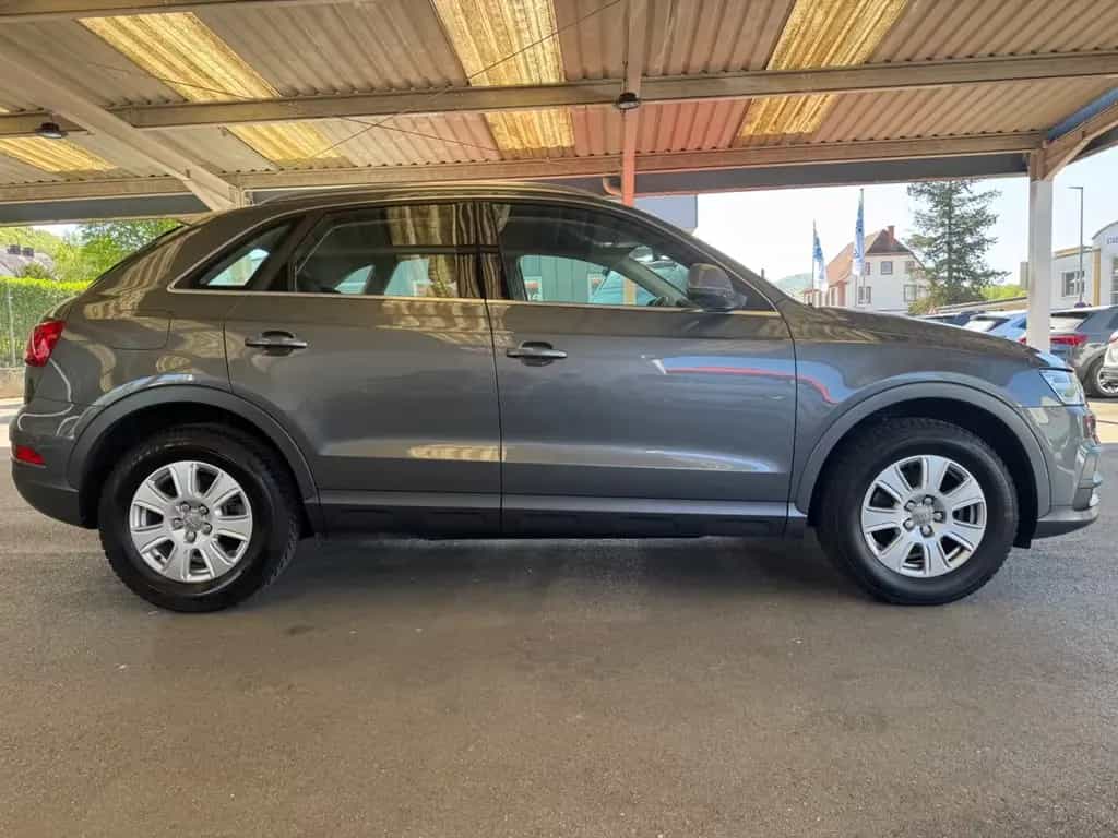 Audi Q3 design+2Hand+PDC+NAV+8Fach+V.Hist. 10/2017-photo-3