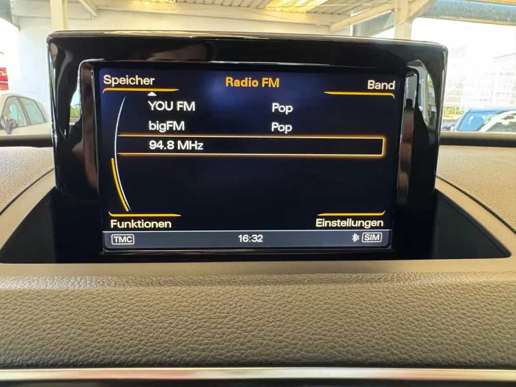 Audi Q3 design+2Hand+PDC+NAV+8Fach+V.Hist. 10/2017-photo-33
