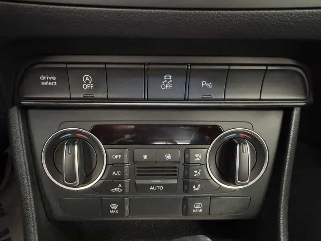 Audi Q3 design+2Hand+PDC+NAV+8Fach+V.Hist. 10/2017-photo-35